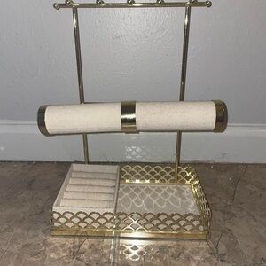 this is a jewelry stand it hold necklaces bracelets and rings!